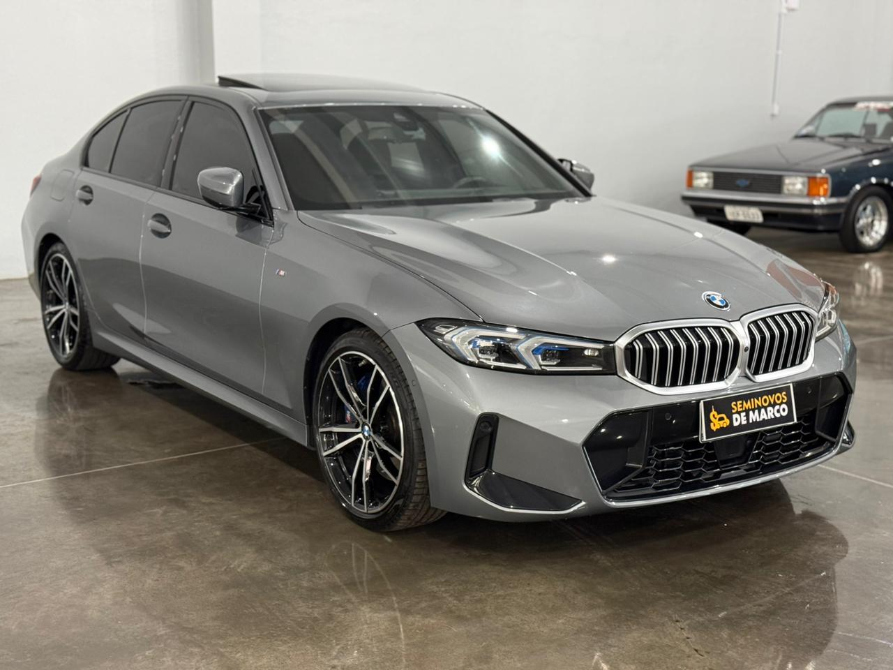 BMW 320i M SPORT