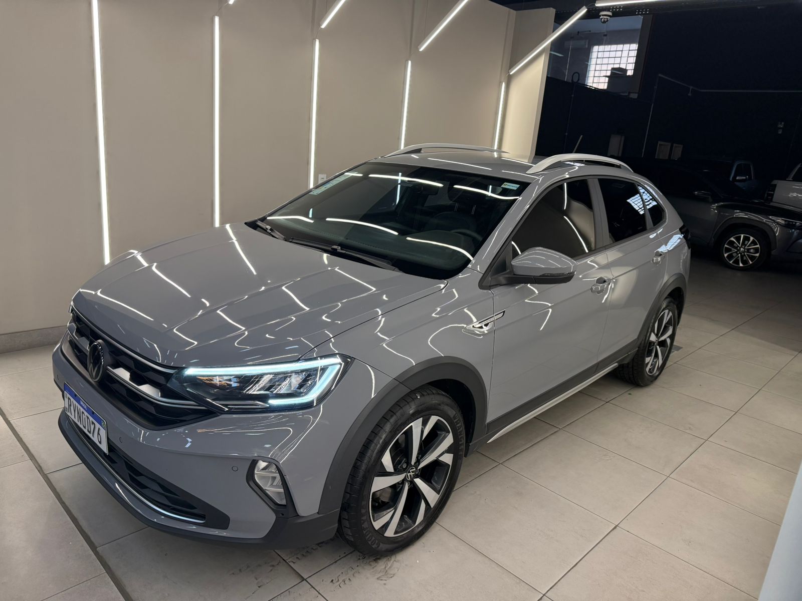 NIVUS HIGHLINE 1.0 200 TSI FLEX AUT